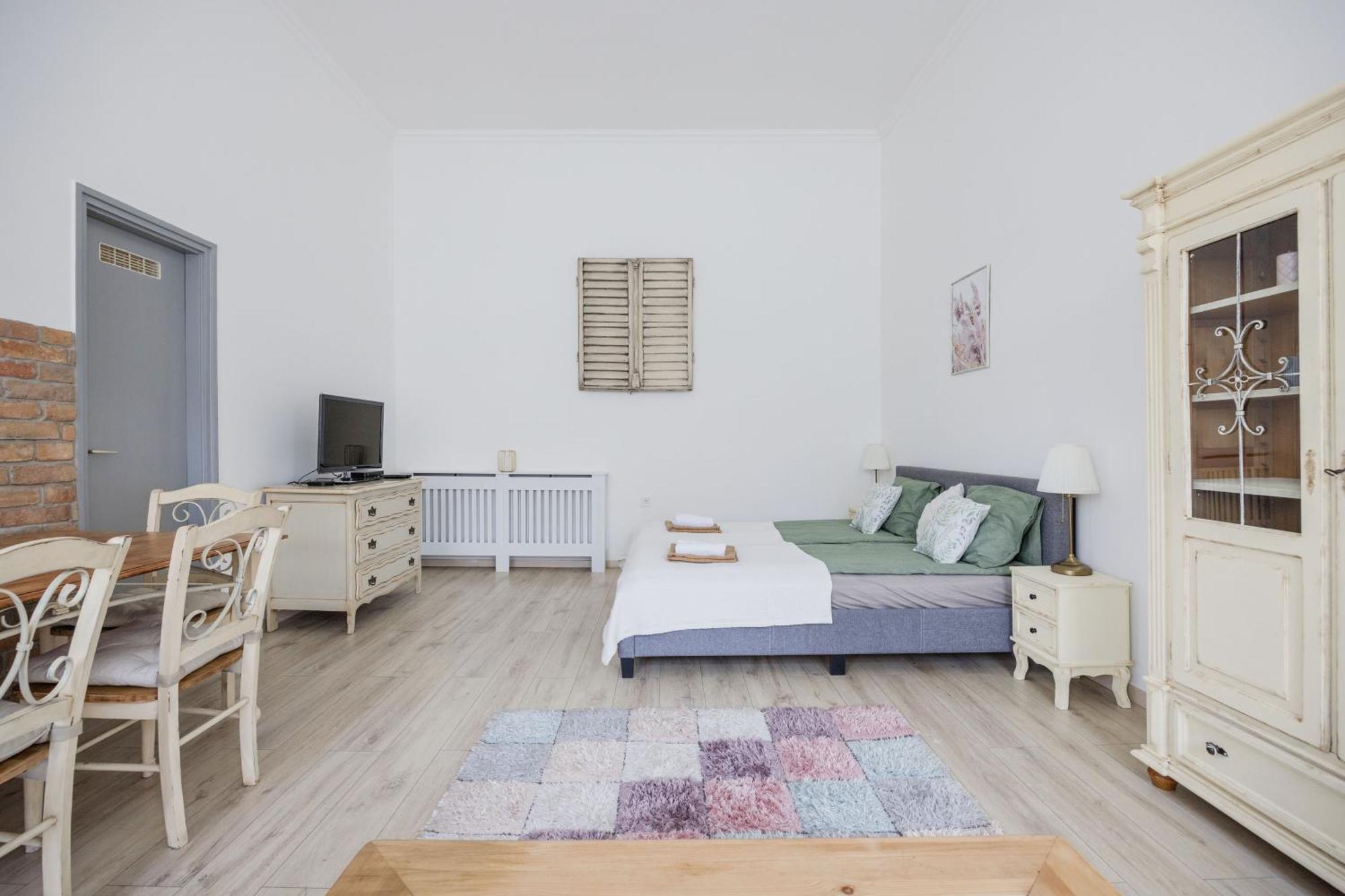 A Touch Of Provence And Pastels In The Centre Apartment Budapest Ngoại thất bức ảnh